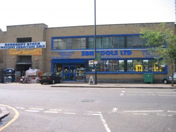 Leyton High Road